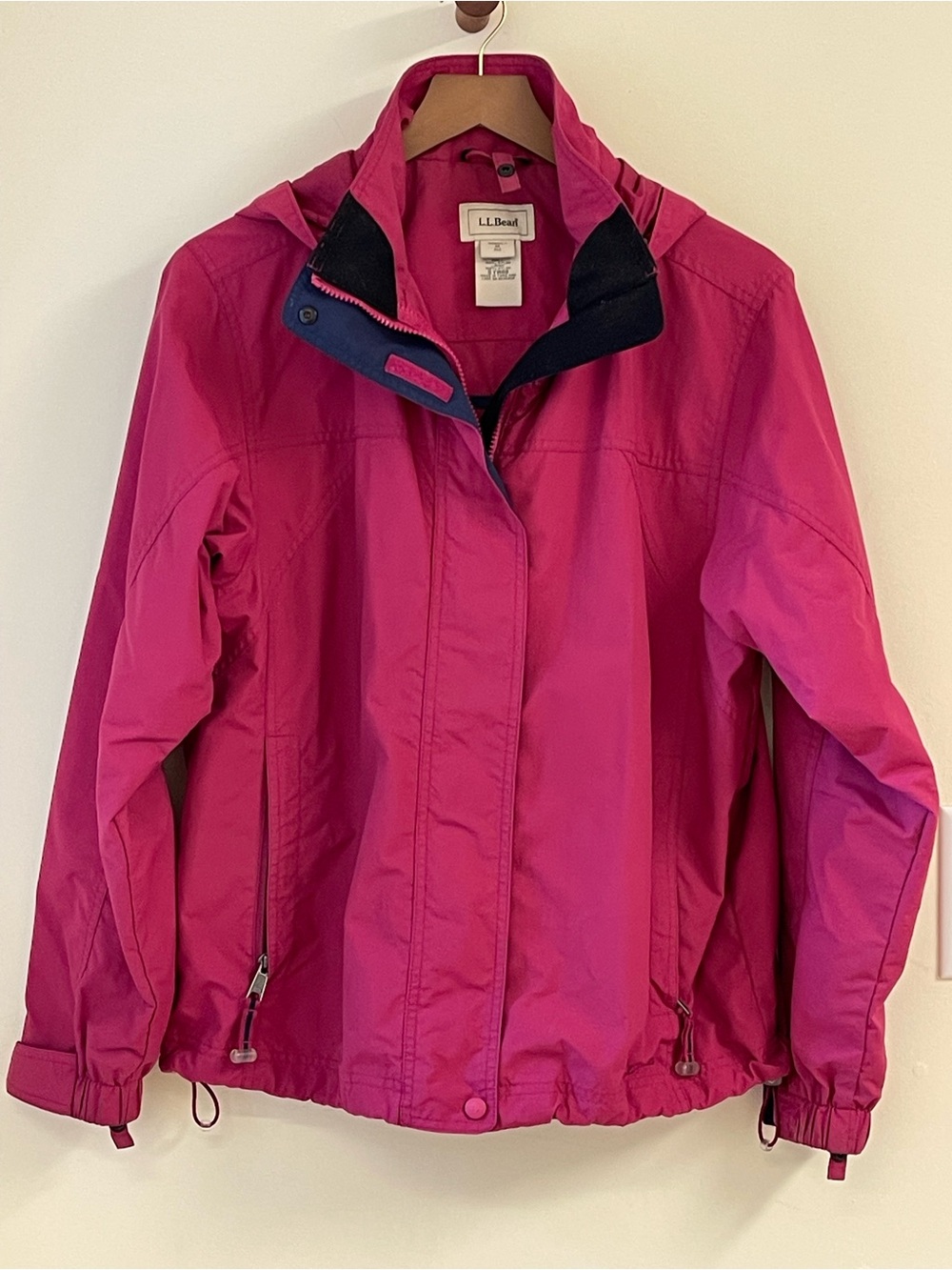 L.L.Bean Women’s M Berry Pink Hooded Nylon Windbreaker Jacket
